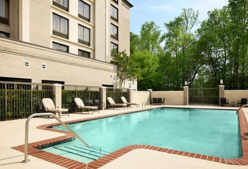 فندق Holiday Inn Express & Suites Alpharetta, An Ihg