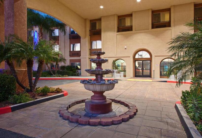 فندق Holiday Inn Express Temecula, An Ihg