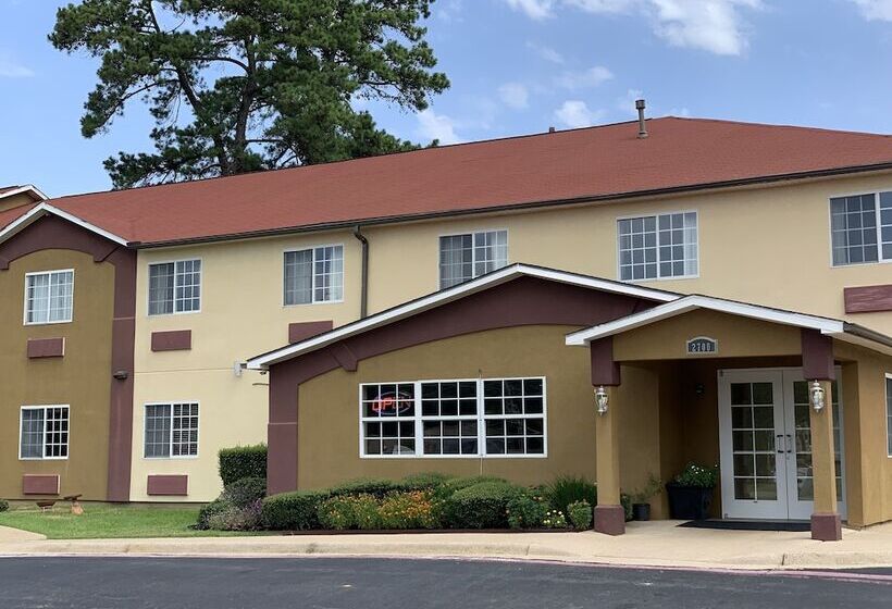 Отель Hometown Inn & Suites