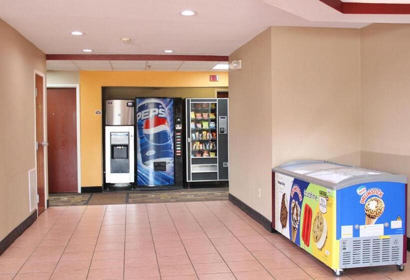 Отель Hometown Inn & Suites