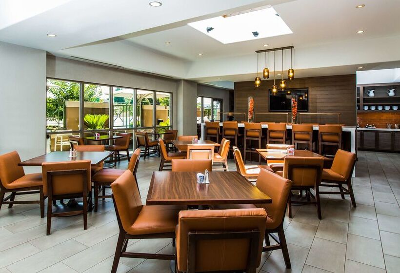 هتل Hyatt House Santa Clara