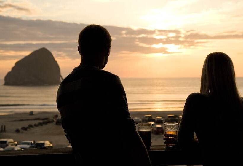 酒店 Inn At Cape Kiwanda