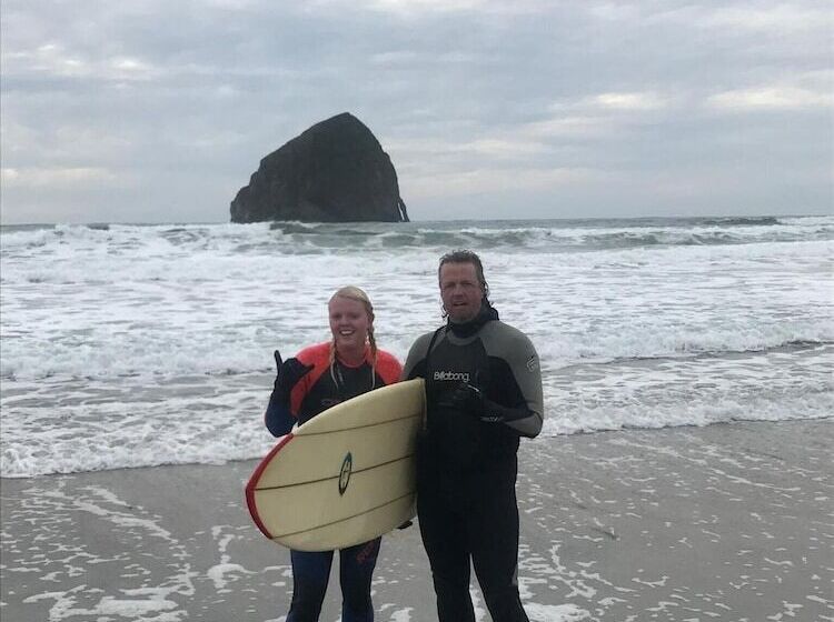 酒店 Inn At Cape Kiwanda