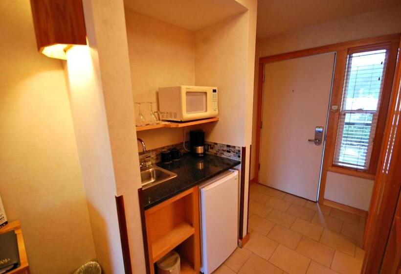 酒店 Inn At Cape Kiwanda