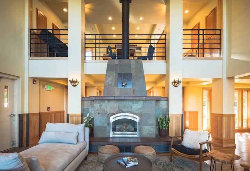 호텔 Inn At Cape Kiwanda