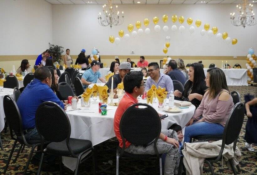 ホテル Inn At Grand Glaize