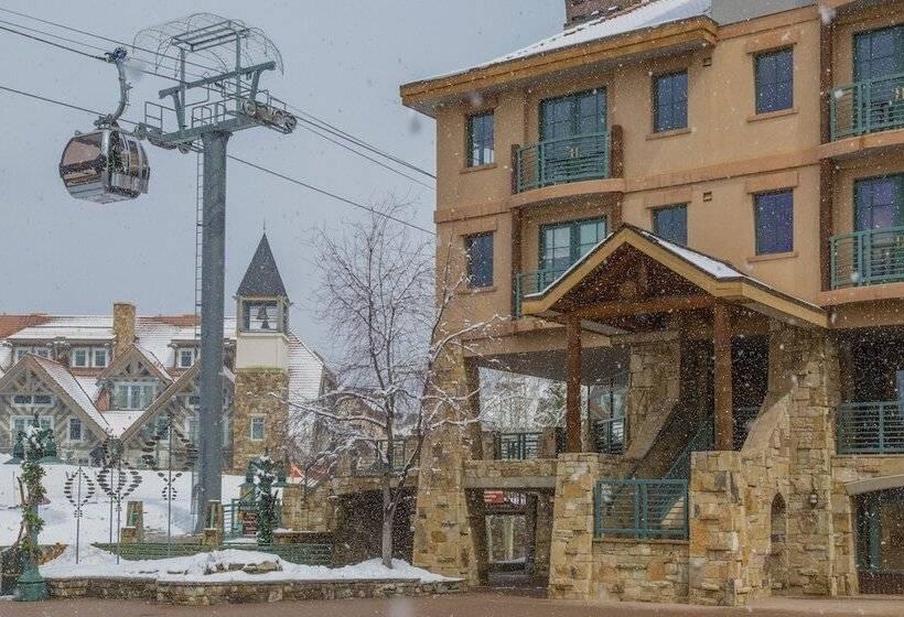 فندق Inn At Lost Creek