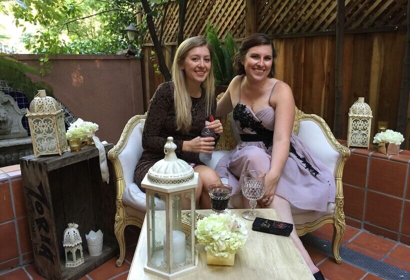 Отель Inn At Parkside