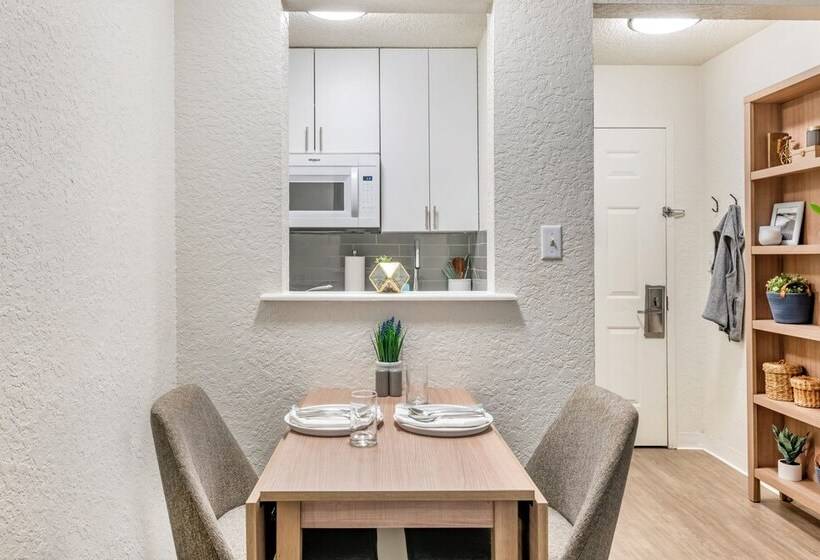 酒店 Intown Suites Extended Stay Greensboro Nc Airport