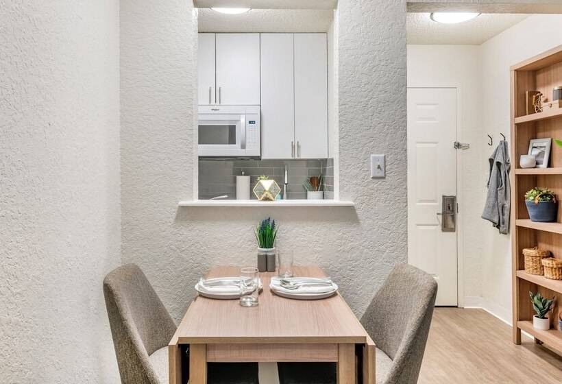 هتل Intown Suites Extended Stay High Point Nc