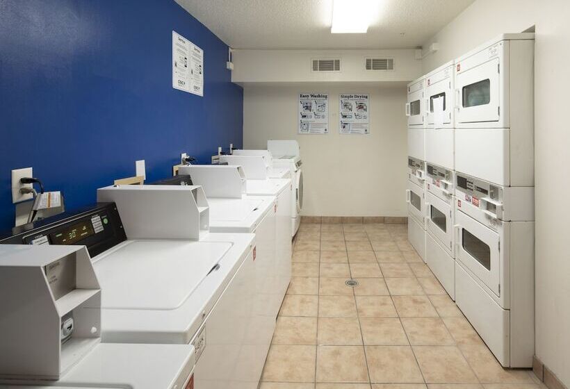 هتل Intown Suites Extended Stay Marietta Ga   Roswell Rd