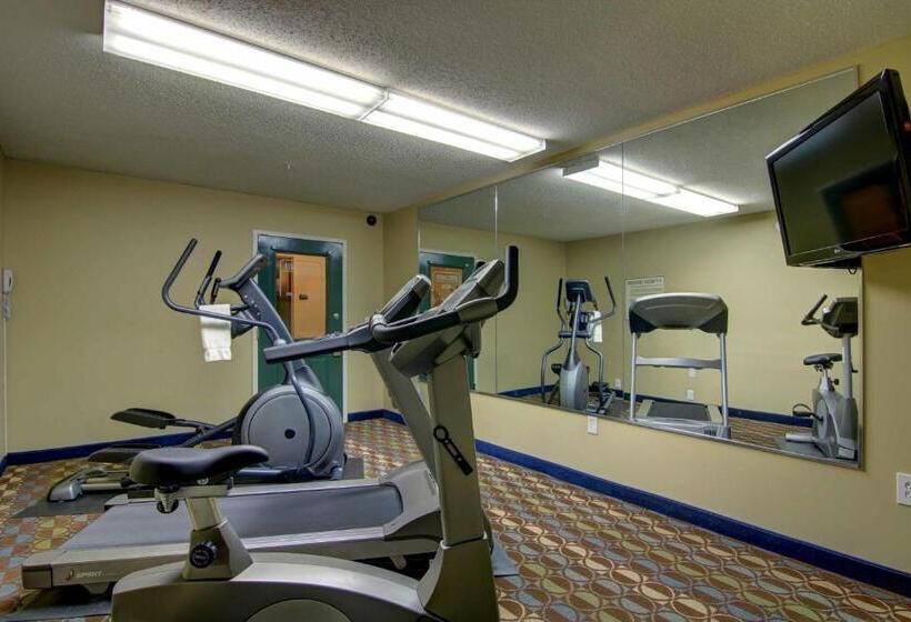 هتل Intown Suites Extended Stay Marietta Ga   Roswell Rd