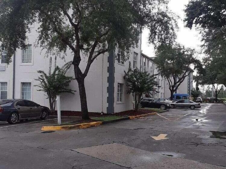 호텔 Intown Suites Extended Stay Orlando Fl – Presidents Dr