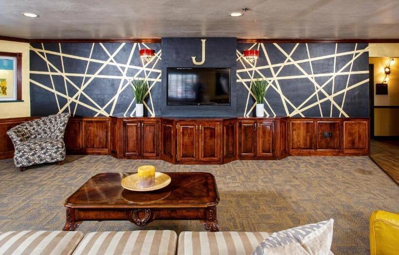 Отель J Green Bay