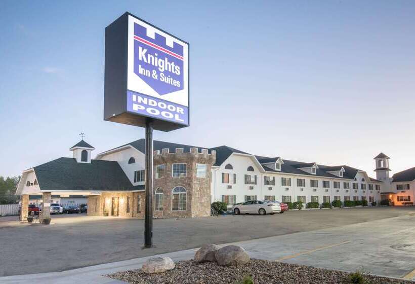 Отель Knights Inn And Suites Grand Forks