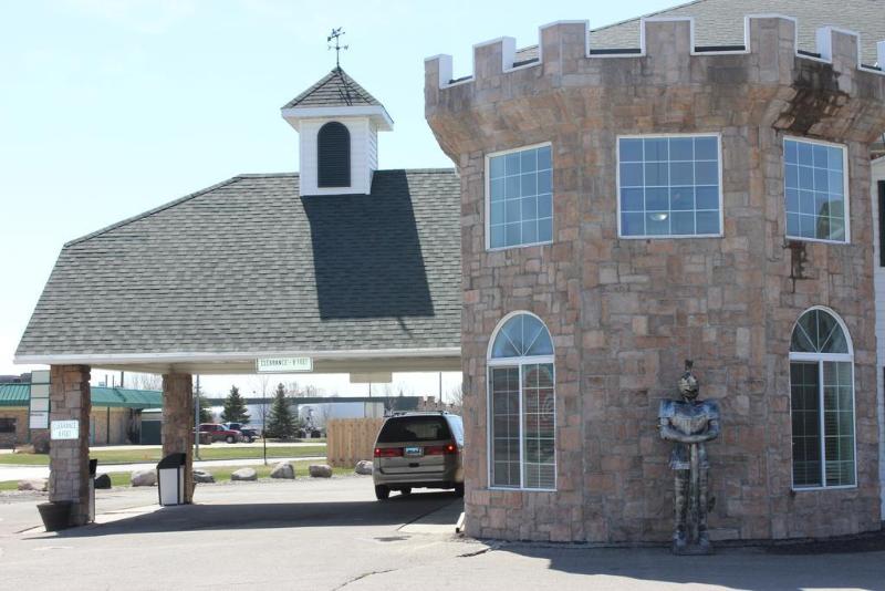 酒店 Knights Inn And Suites Grand Forks