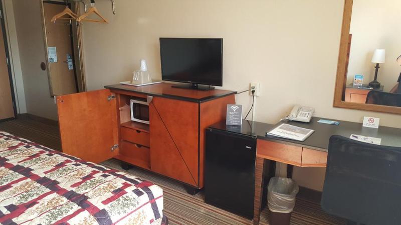 酒店 Knights Inn And Suites Grand Forks