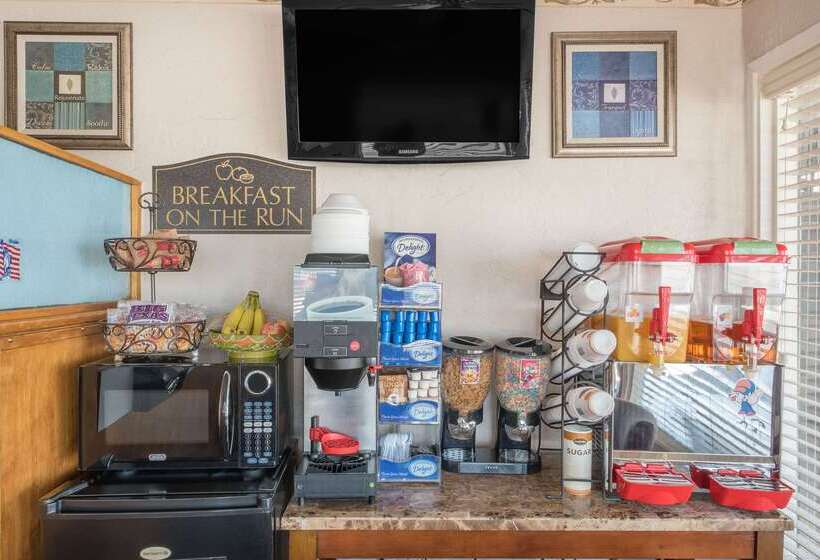 فندق Knights Inn & Suites By Sonesta Pecos