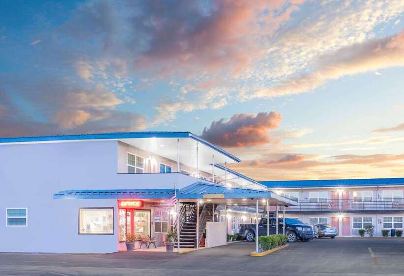 فندق Knights Inn & Suites By Sonesta Pecos