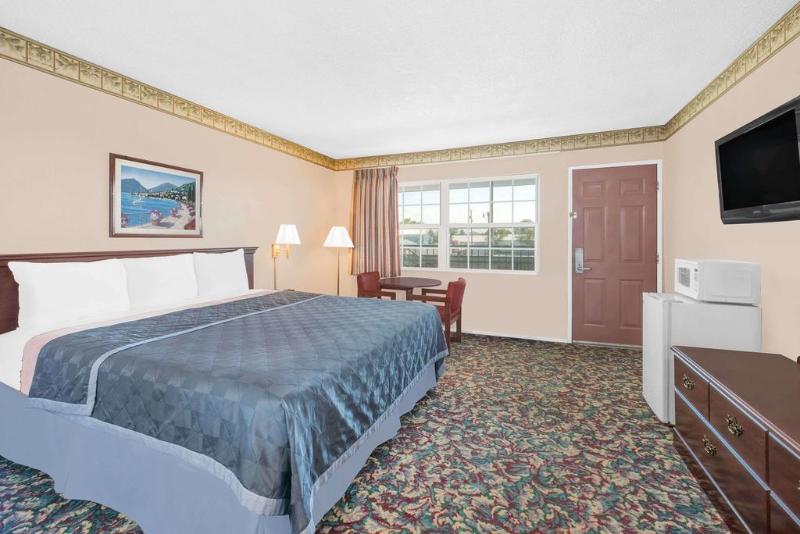 בית מלון כפרי Knights Inn & Suites By Sonesta Pecos