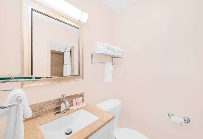 فندق Knights Inn & Suites By Sonesta Pecos