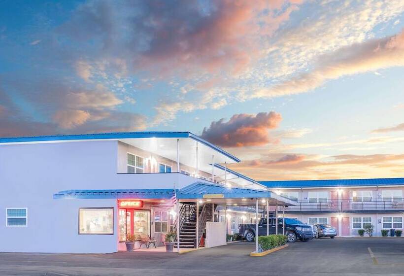 فندق Knights Inn & Suites By Sonesta Pecos