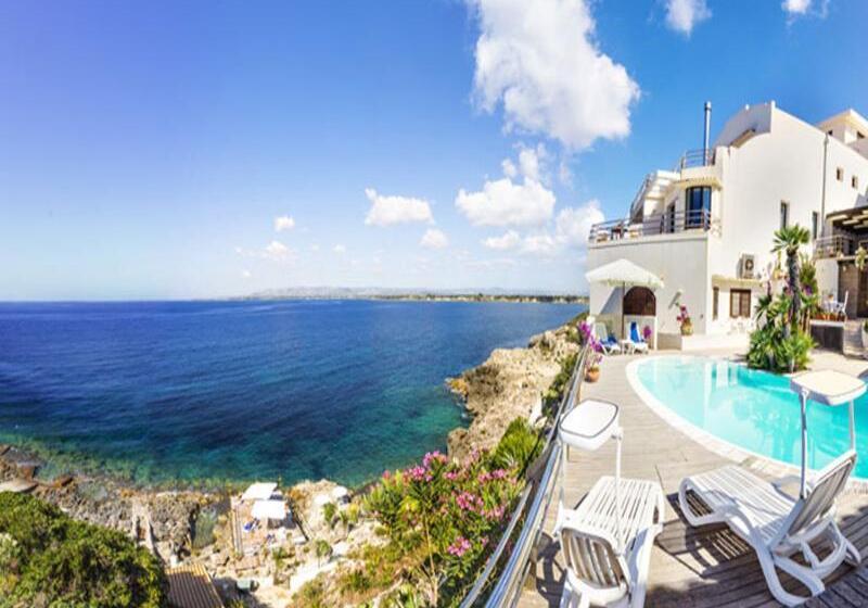 Отель La Rosa Sul Mare