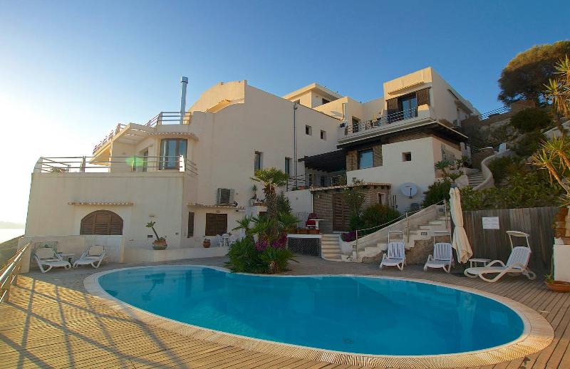 Отель La Rosa Sul Mare