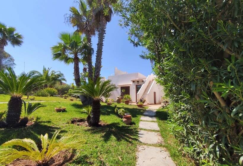 Отель La Rosa Sul Mare