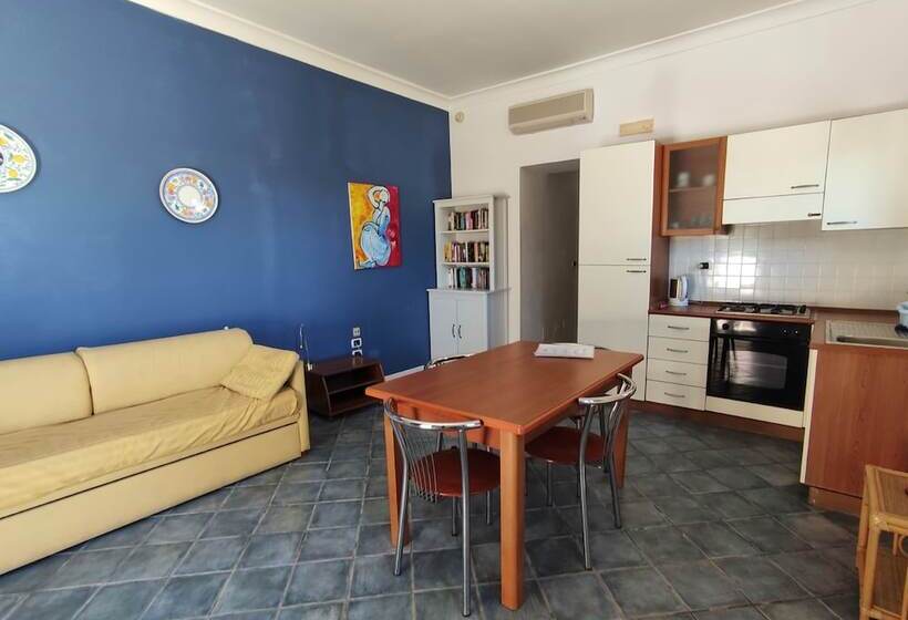 Отель La Rosa Sul Mare