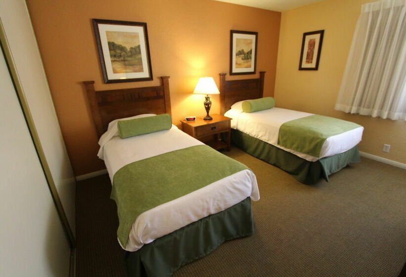 호텔 Lake Arrowhead Chalets