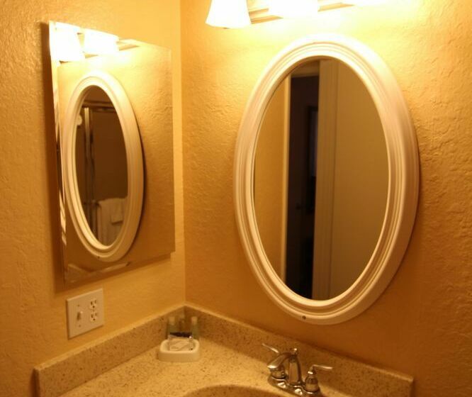 호텔 Lake Arrowhead Chalets