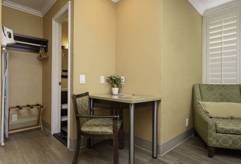 فندق Little Inn By The Bay Newport Beach