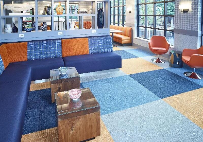 Livinn Hotel Minneapolis South / Burnsville