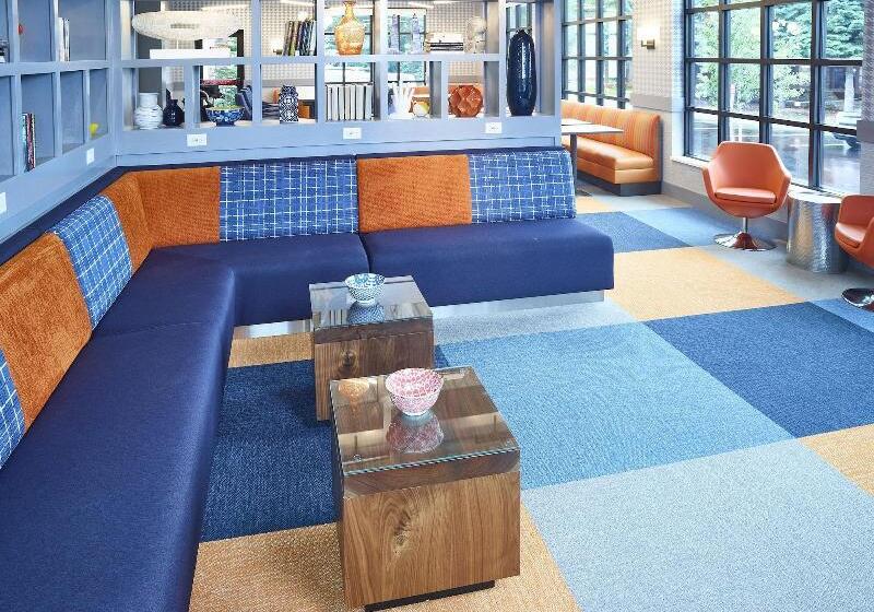 Livinn Hotel Minneapolis South / Burnsville