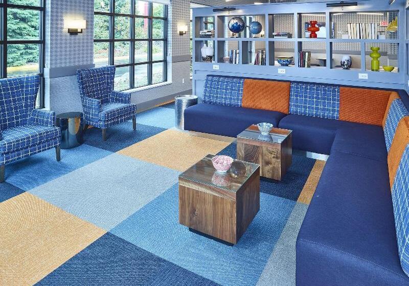 Livinn Hotel Minneapolis South / Burnsville