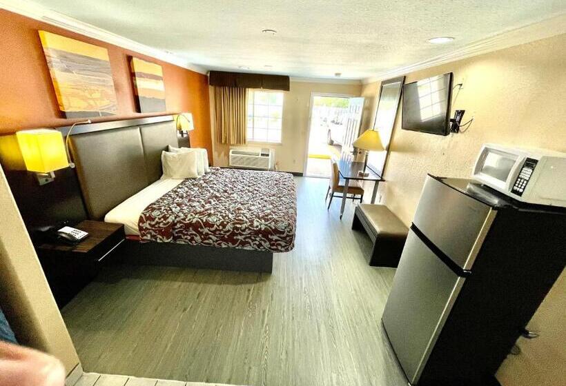 호텔 Luxury Inn Liberty