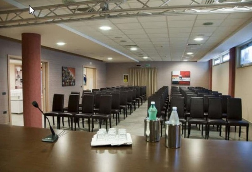 فندق Mediterraneo Palace