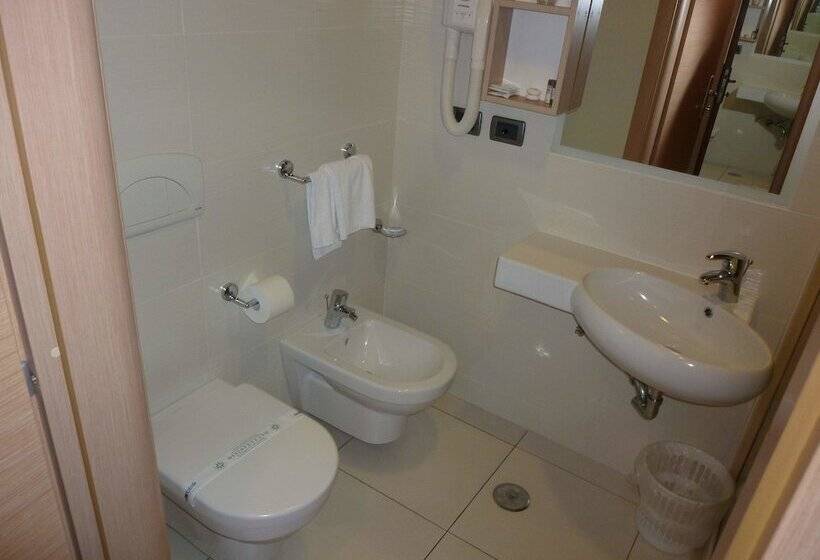 فندق Mediterraneo Palace