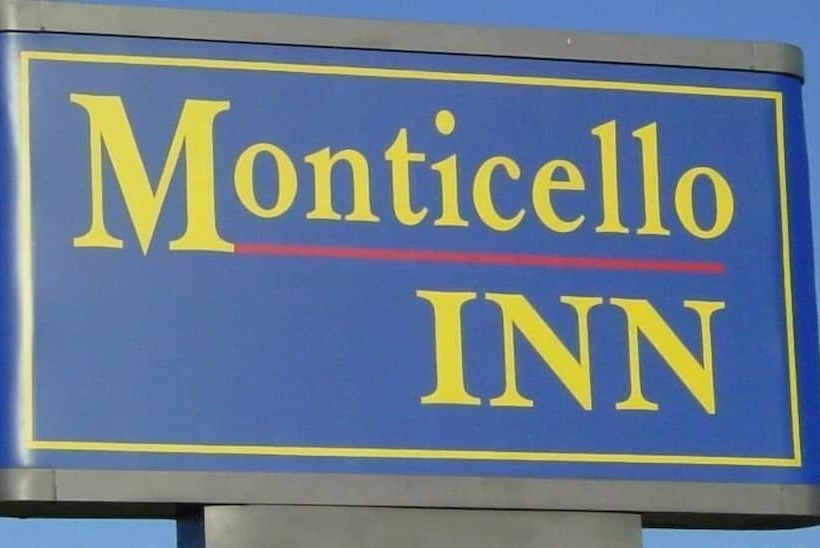 فندق Monticello Inn