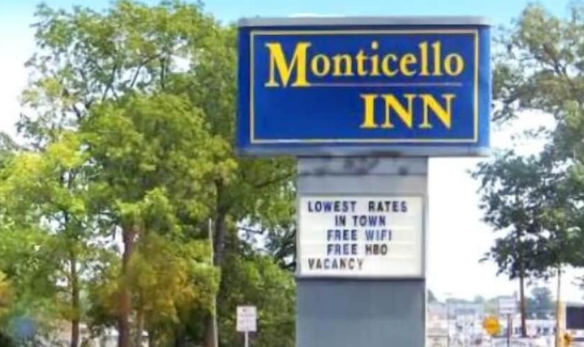 فندق Monticello Inn