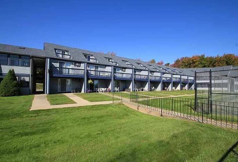 Отель Nautical Mile Resort