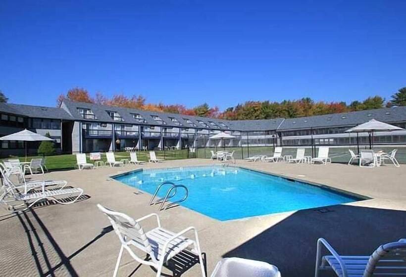 Отель Nautical Mile Resort