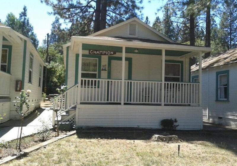 فندق Nevada City Inn