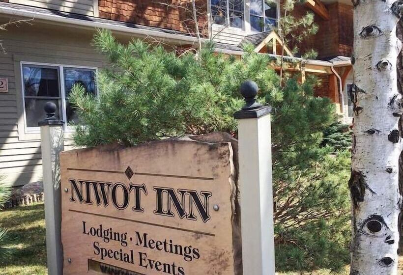 فندق Niwot Inn & Spa