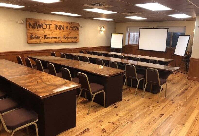 فندق Niwot Inn & Spa