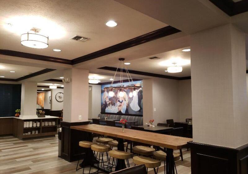 בית מלון כפרי Oxford Suites Spokane Downtown