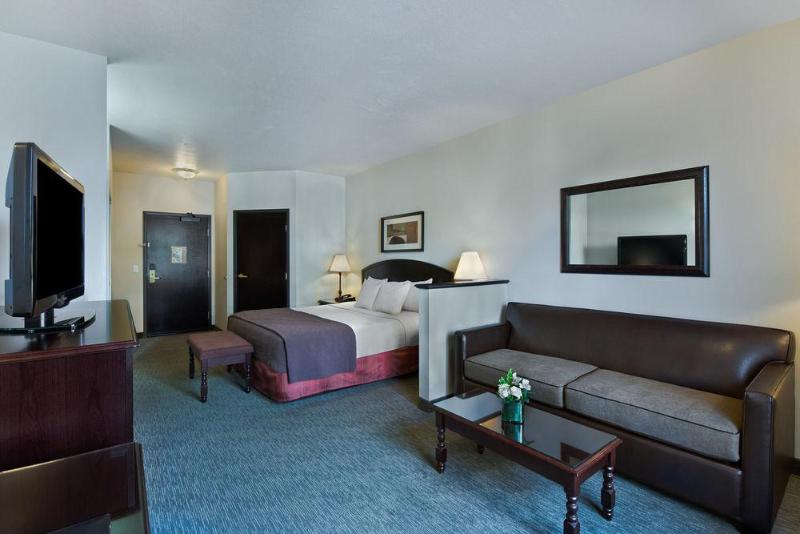 Отель Oxford Suites Spokane Valley