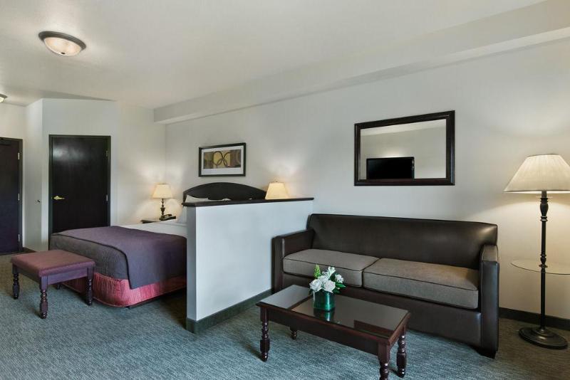 Отель Oxford Suites Spokane Valley