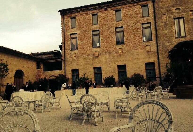 בית מלון כפרי Palazzo Carradori